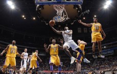 24VS体育直播-法甲联赛中的经典突破瞬间及技术动作欣赏